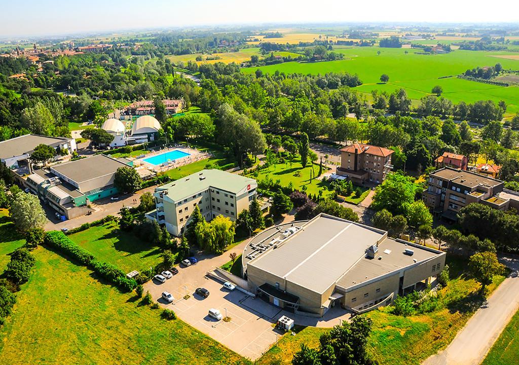 Hotel Castello Artemide Congressi Castel San Pietro Terme Exterior photo